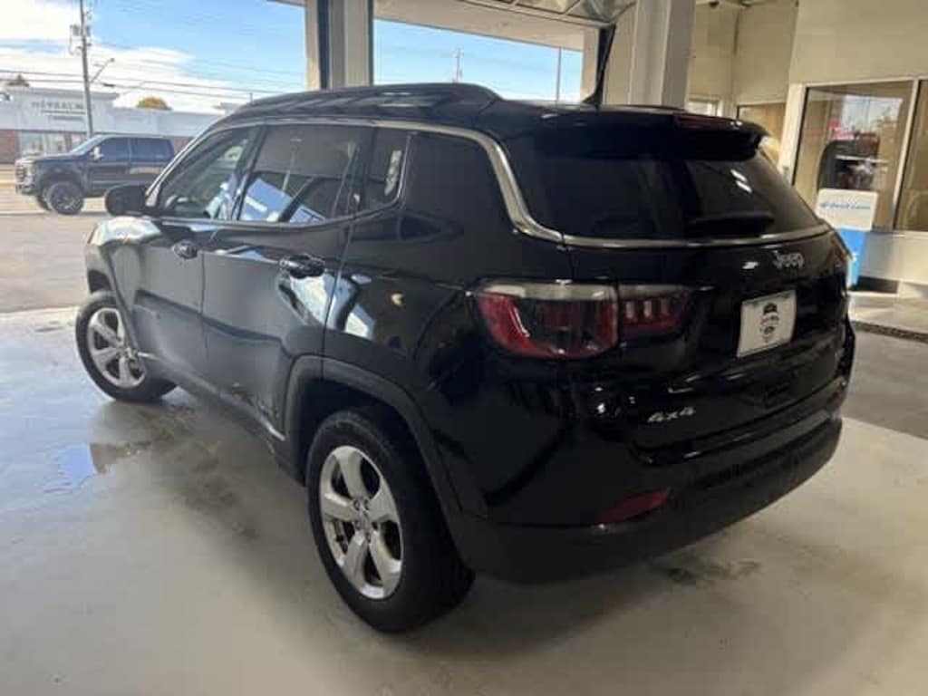 Used 2018 Jeep Compass Latitude SUV