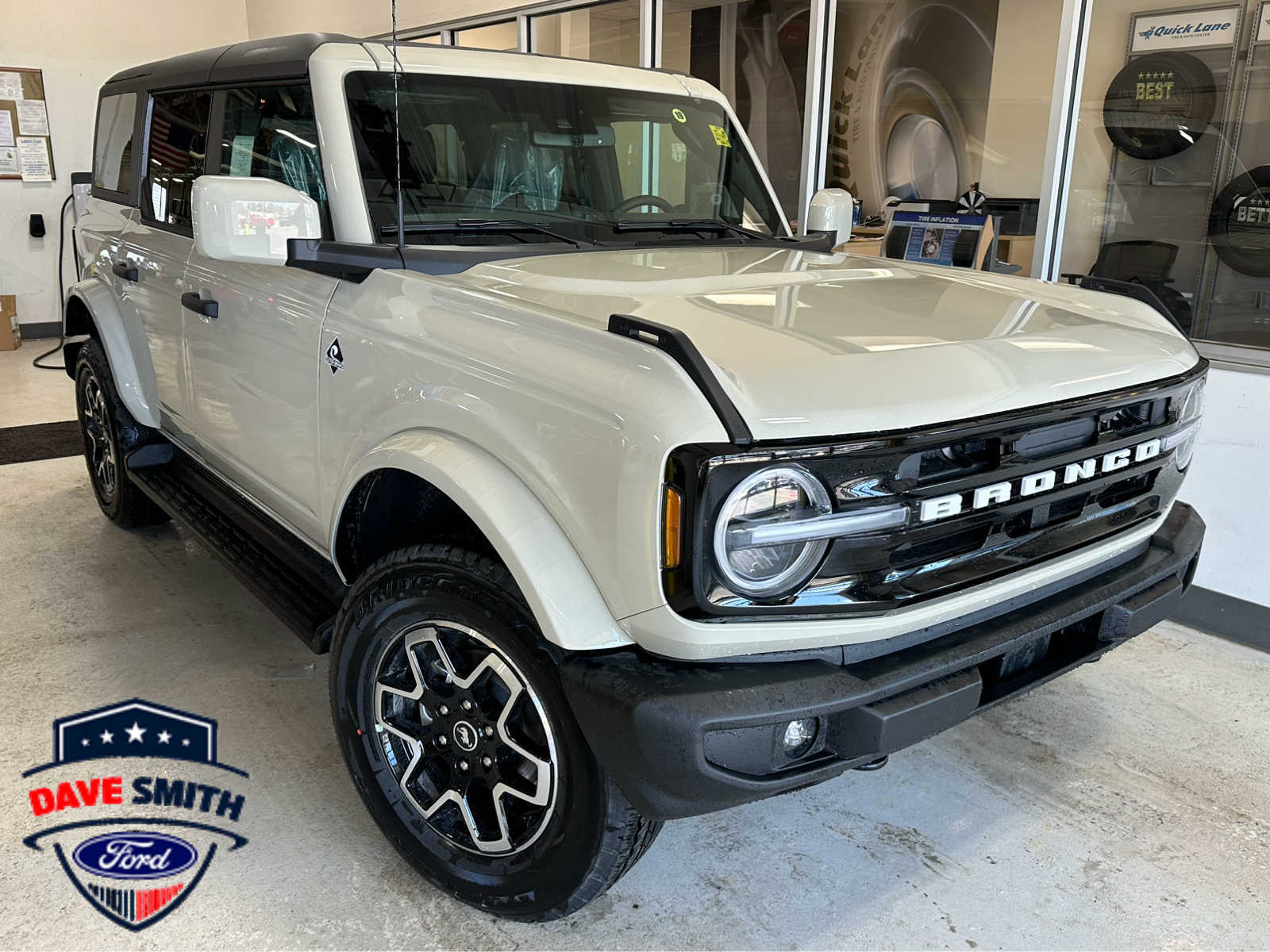 2026 Ford Bronco Outer Banks 4x4's photo