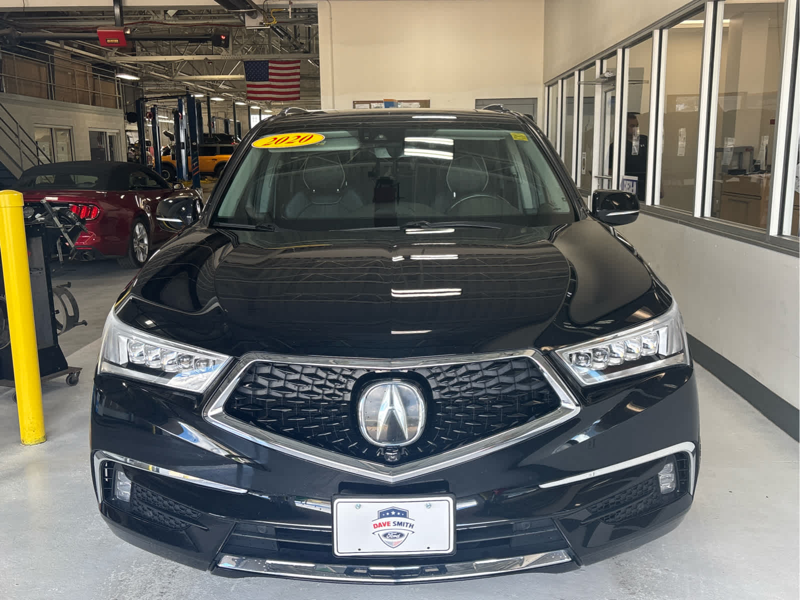2020 Acura MDX SH-AWD Advance photo 2