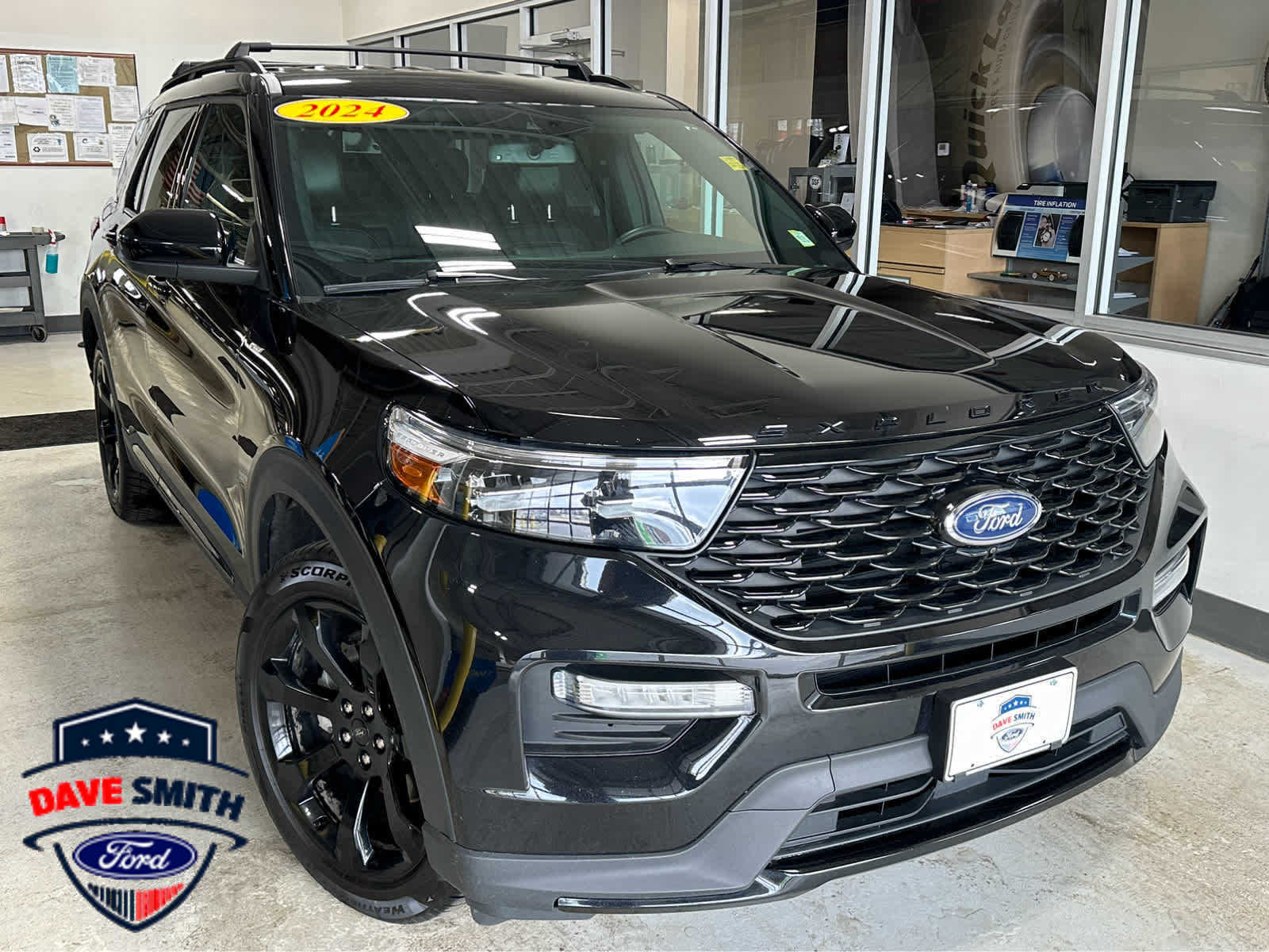 2024 Ford Explorer SUV 