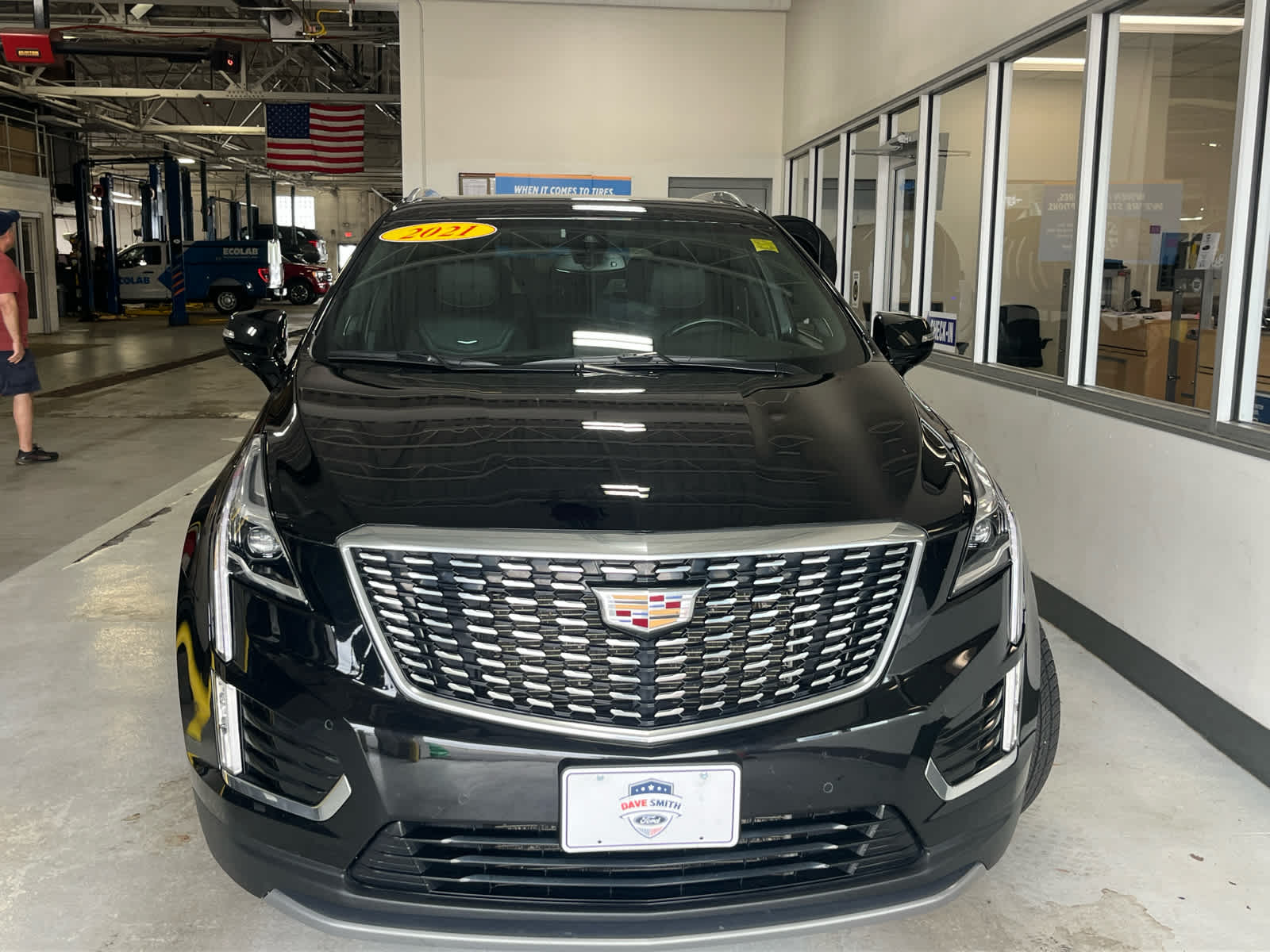 2021 Cadillac XT5 Premium Luxury photo 2