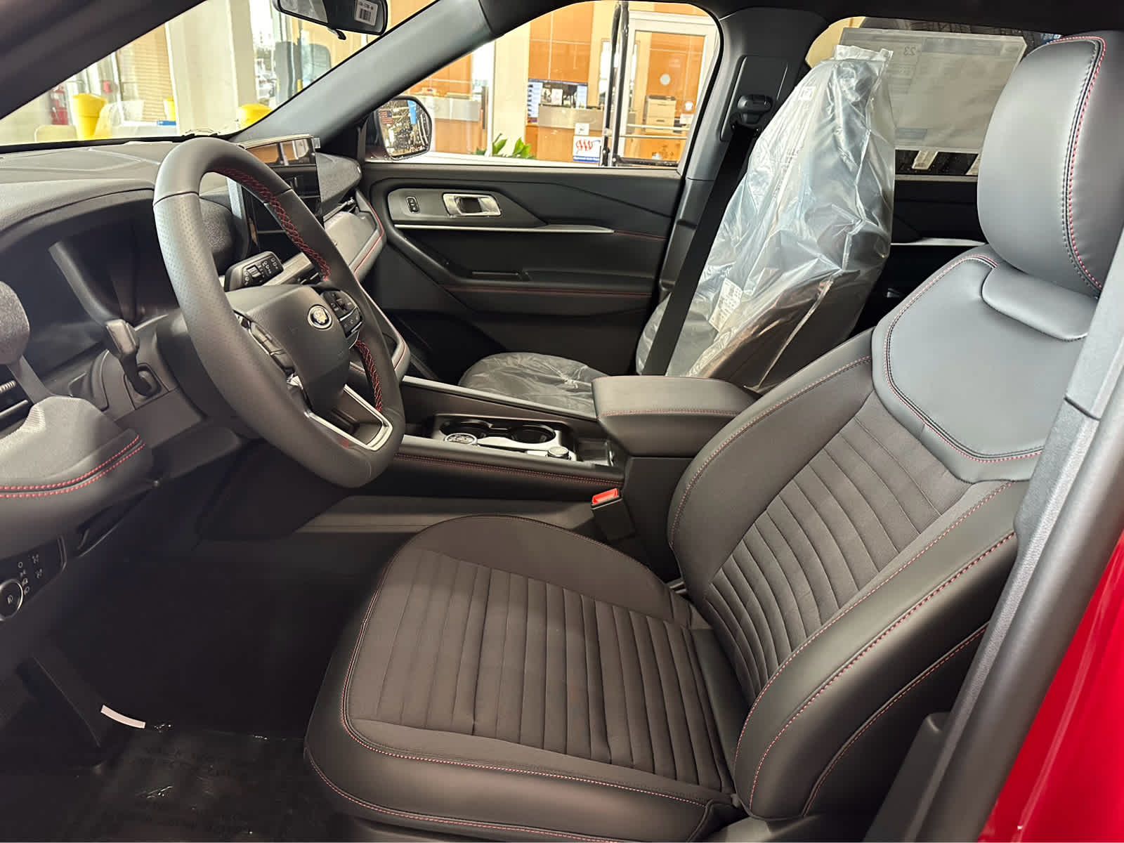 2026 Ford Explorer ST-Line - Photo 21