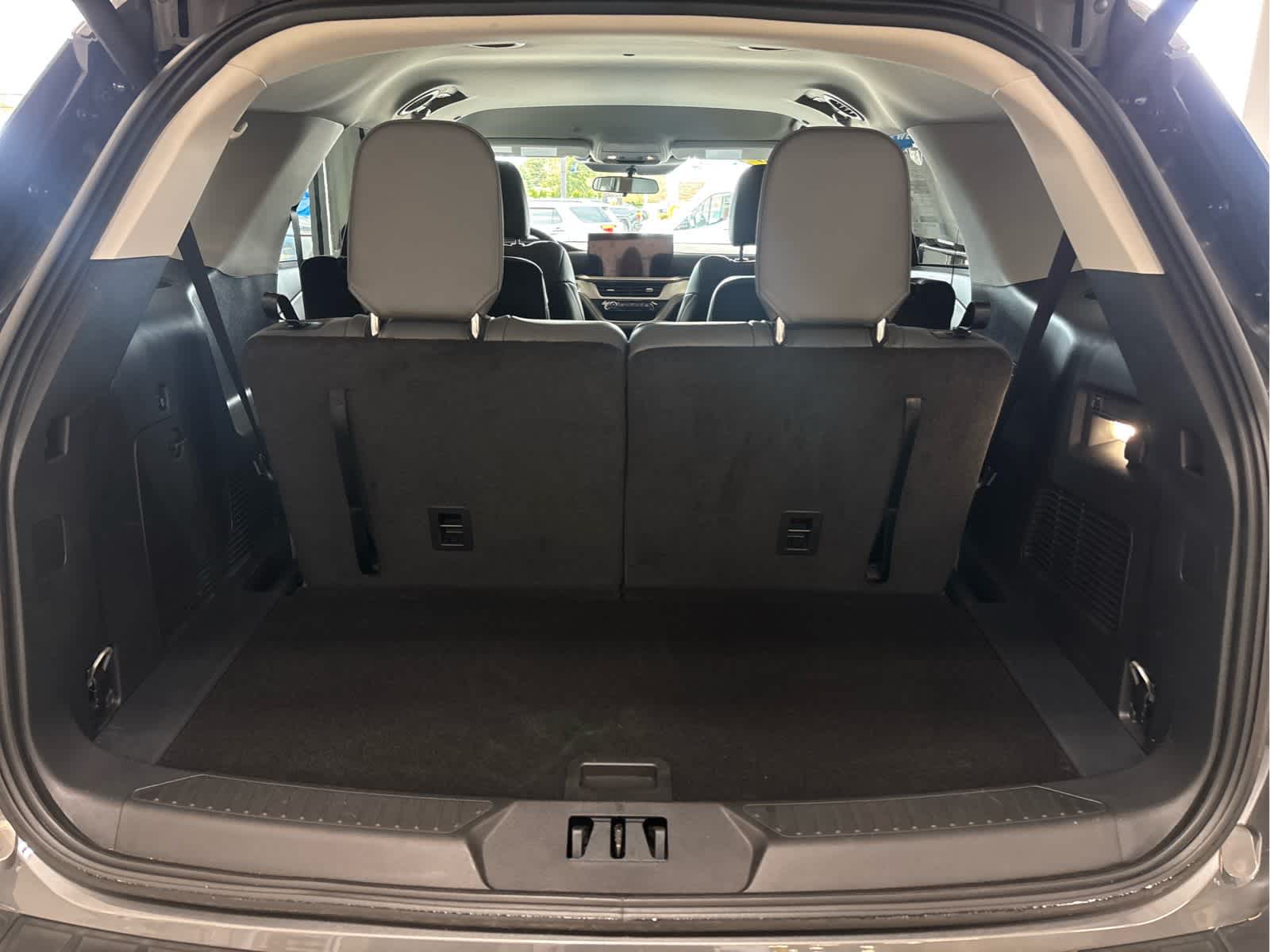 2026 Ford Explorer Active - Photo 8
