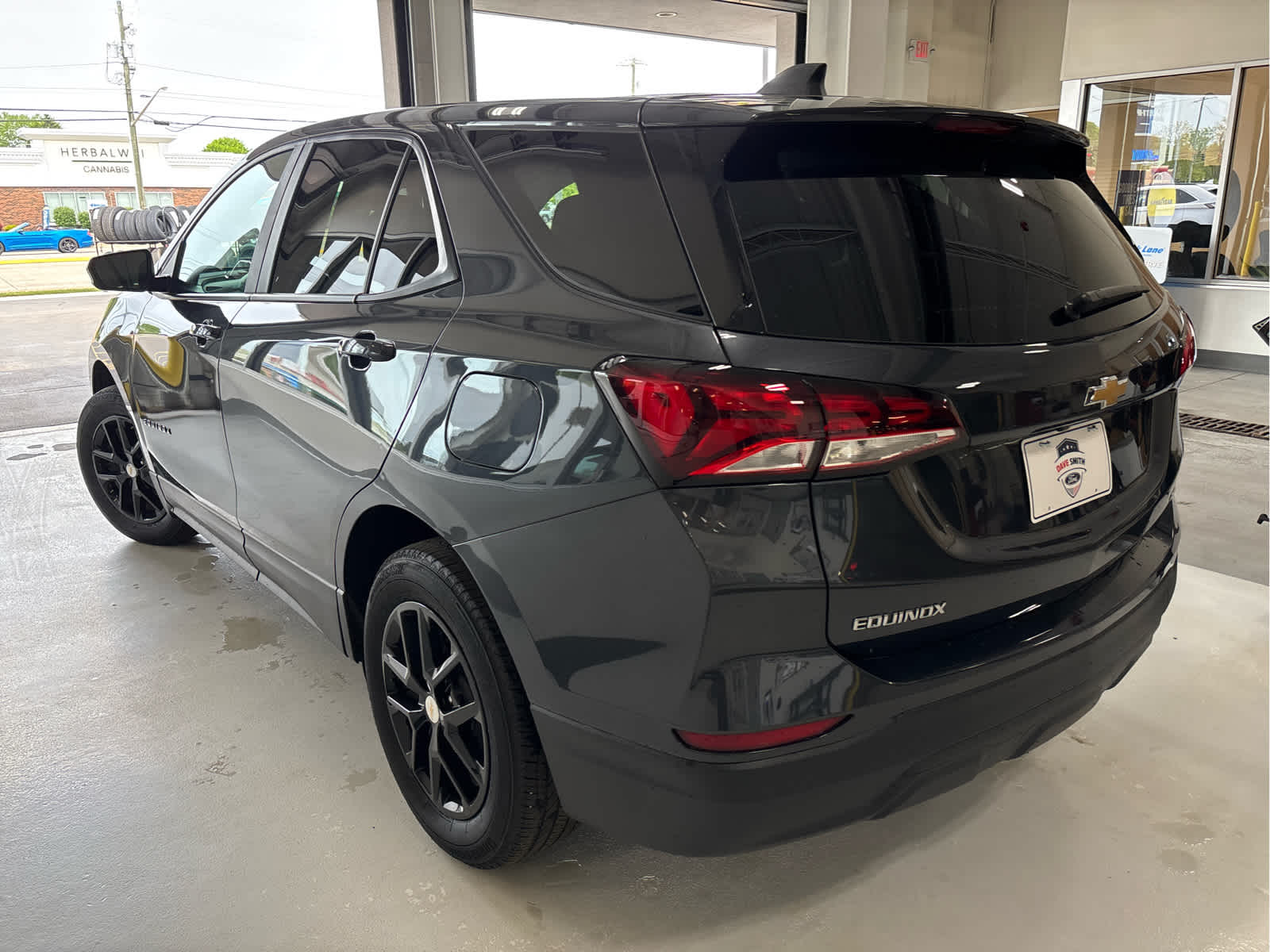 2022 Chevrolet Equinox LS photo 4