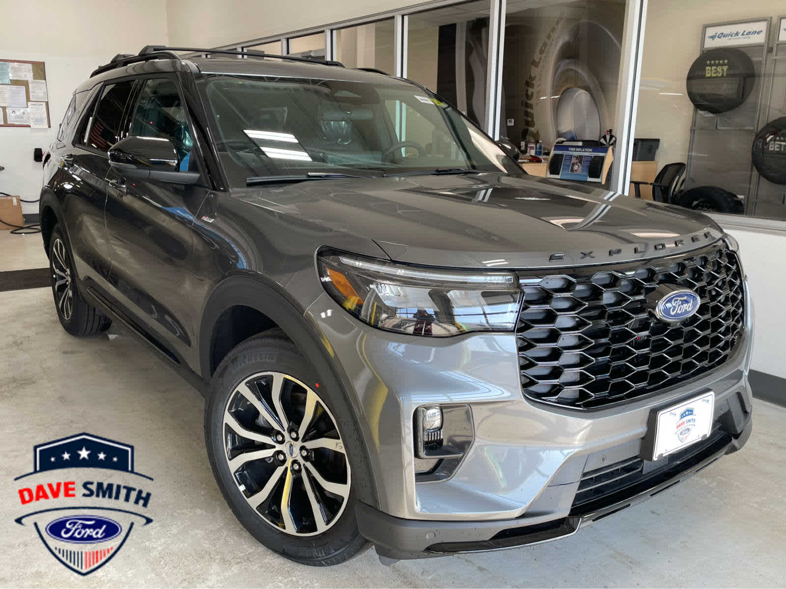2026 Ford Explorer ST-Line - Photo 2
