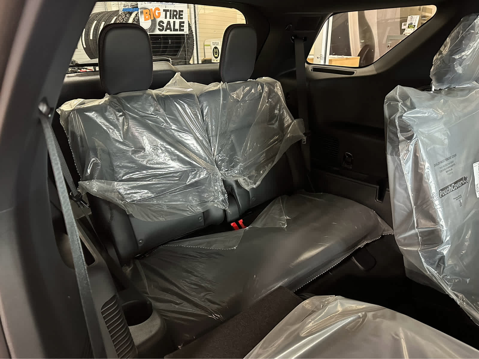 2026 Ford Explorer ST-Line - Photo 31