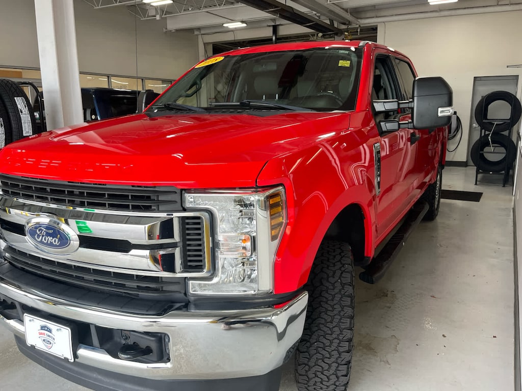 Used 2018 Ford Super Duty F-250 SRW XLT 4WD Crew Cab 6.75 Box Truck Crew Cab