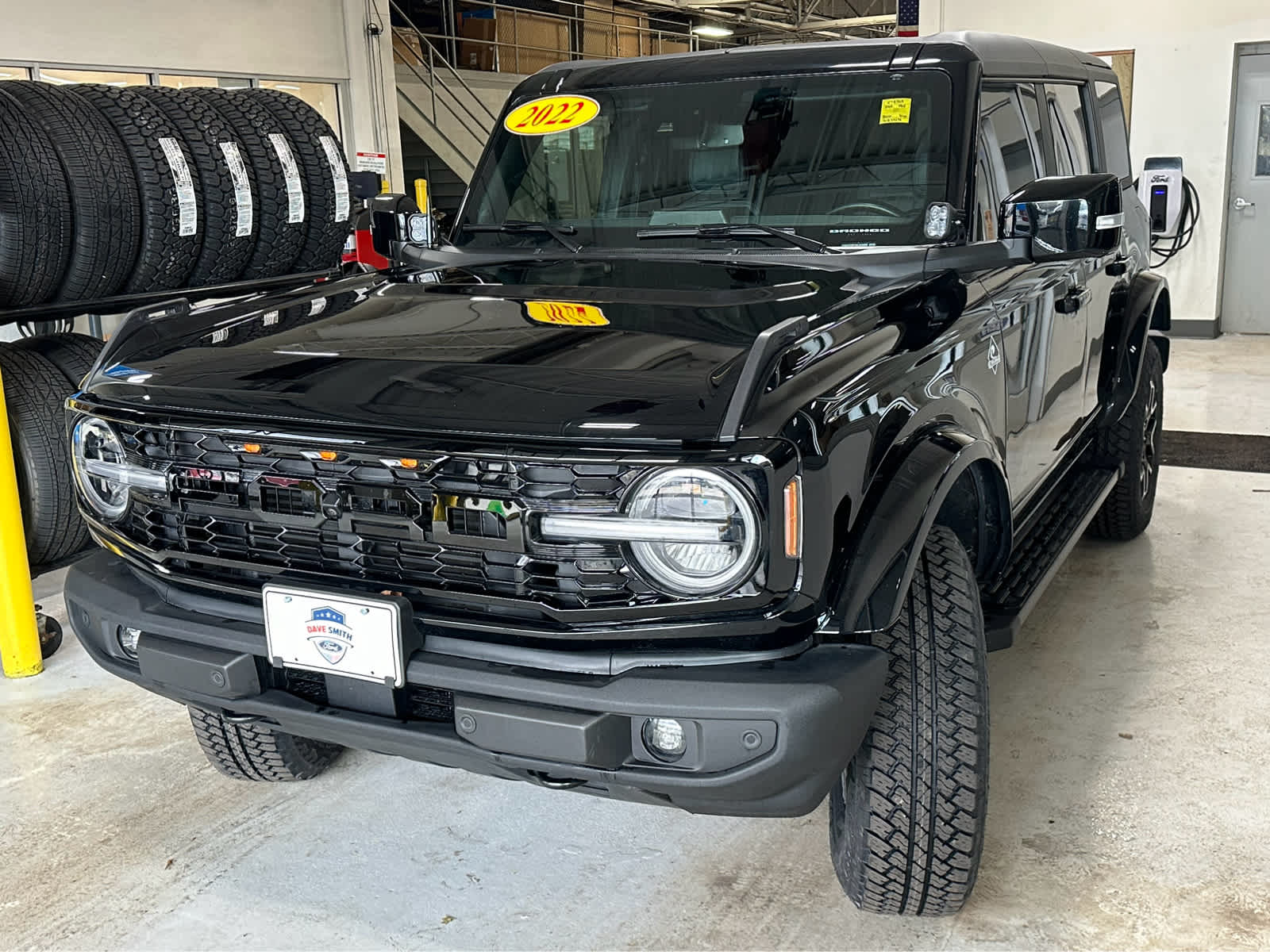 2022 Ford Bronco Outer Banks photo 2