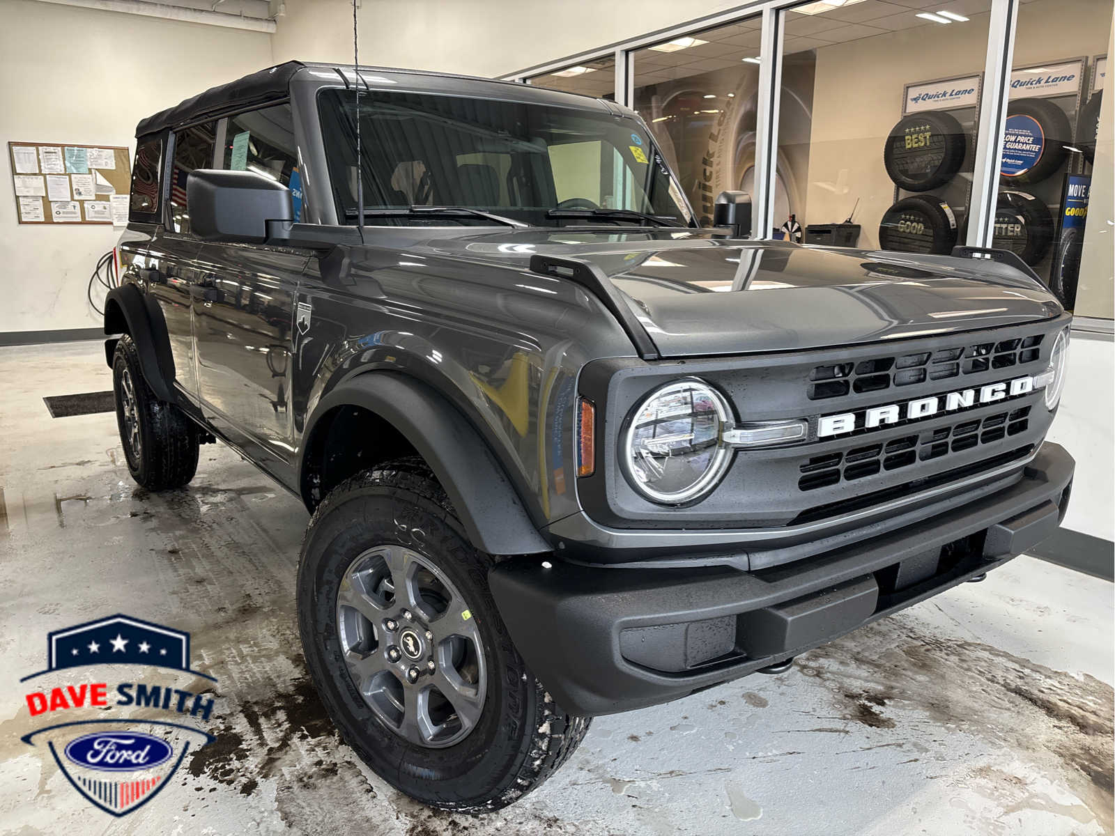 2025 Ford Bronco SUV 
