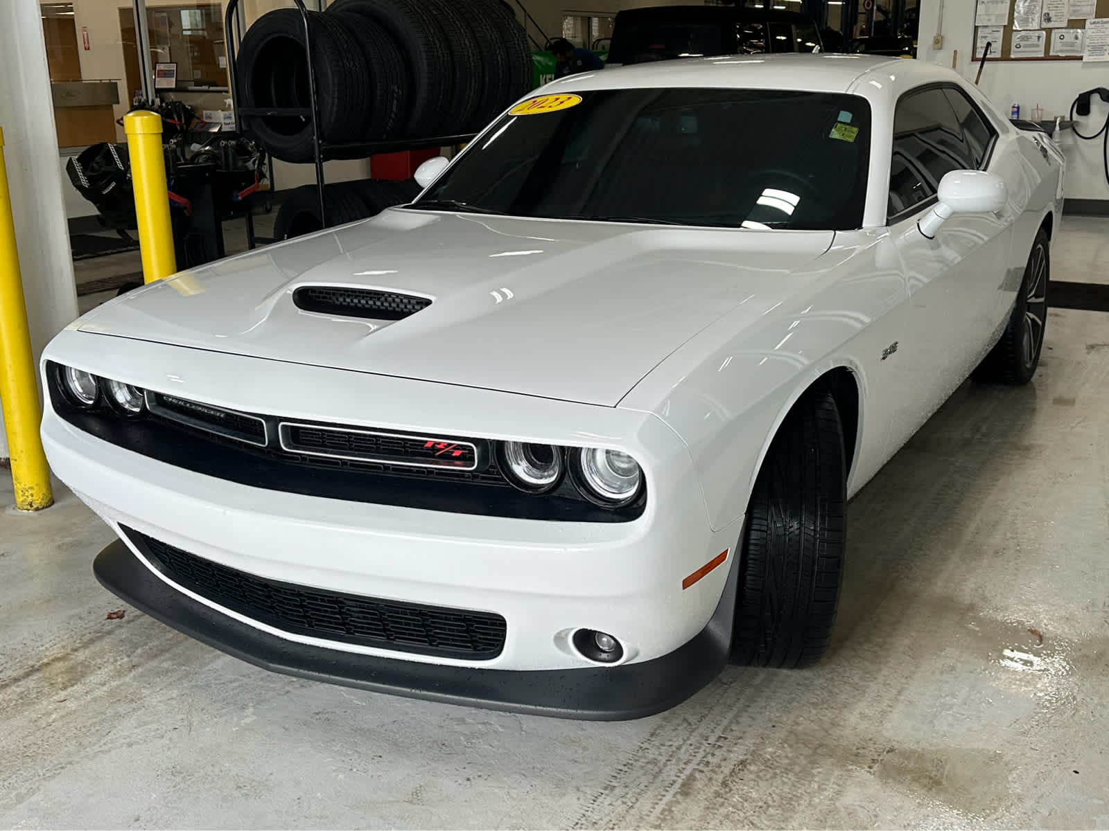 2023 Dodge Challenger R/T photo 3
