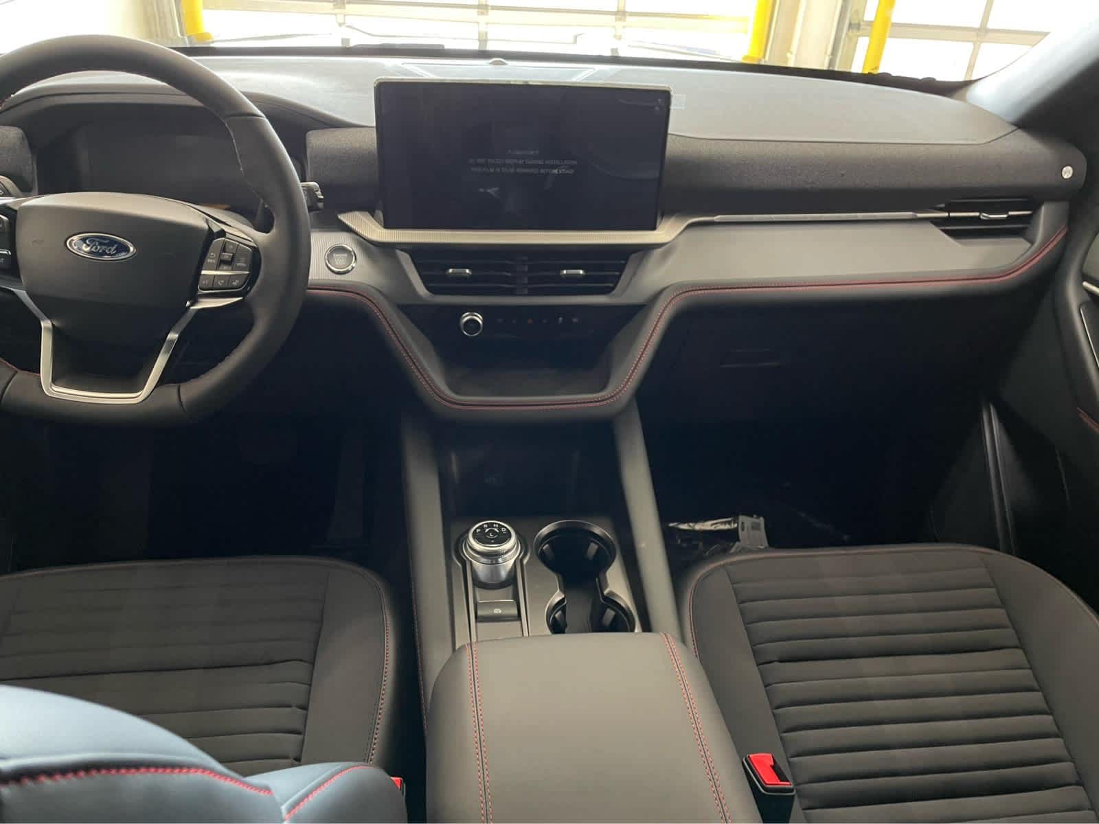 2026 Ford Explorer ST-Line - Photo 8