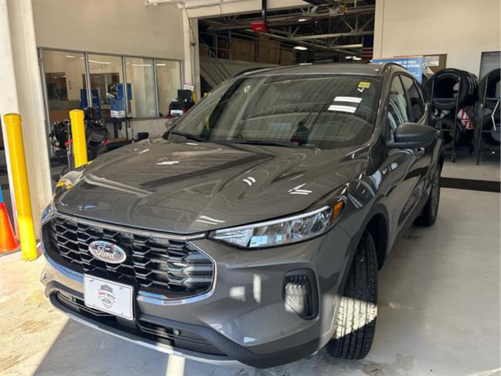 New 2025 Ford Escape ST-Line SUV