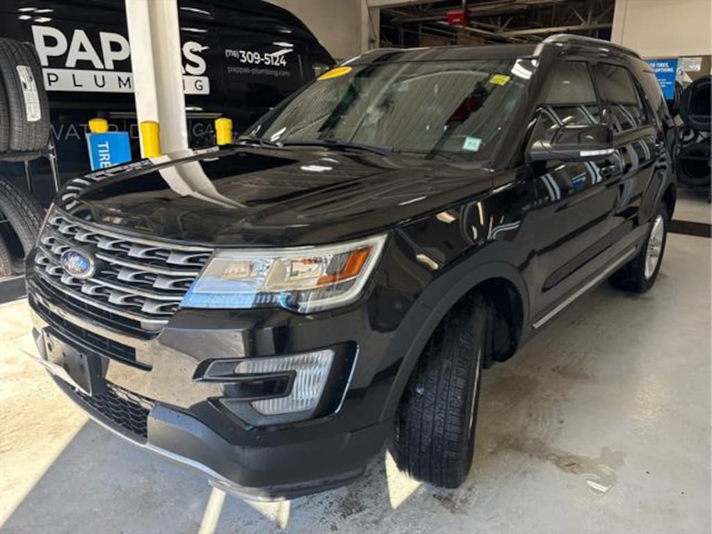 Used 2017 Ford Explorer XLT SUV