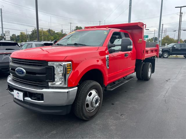 2019 Ford F-350 Super Duty Chassis Cab XL
