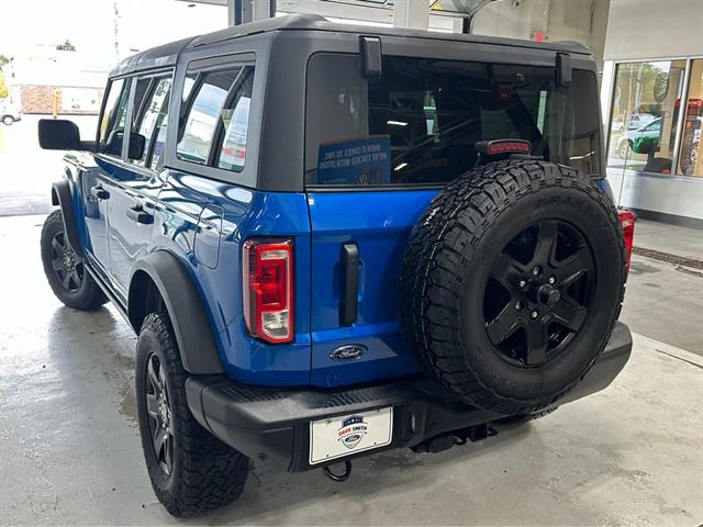2022 Ford Bronco Base Big Bend Black Diamond Outer Banks photo 4