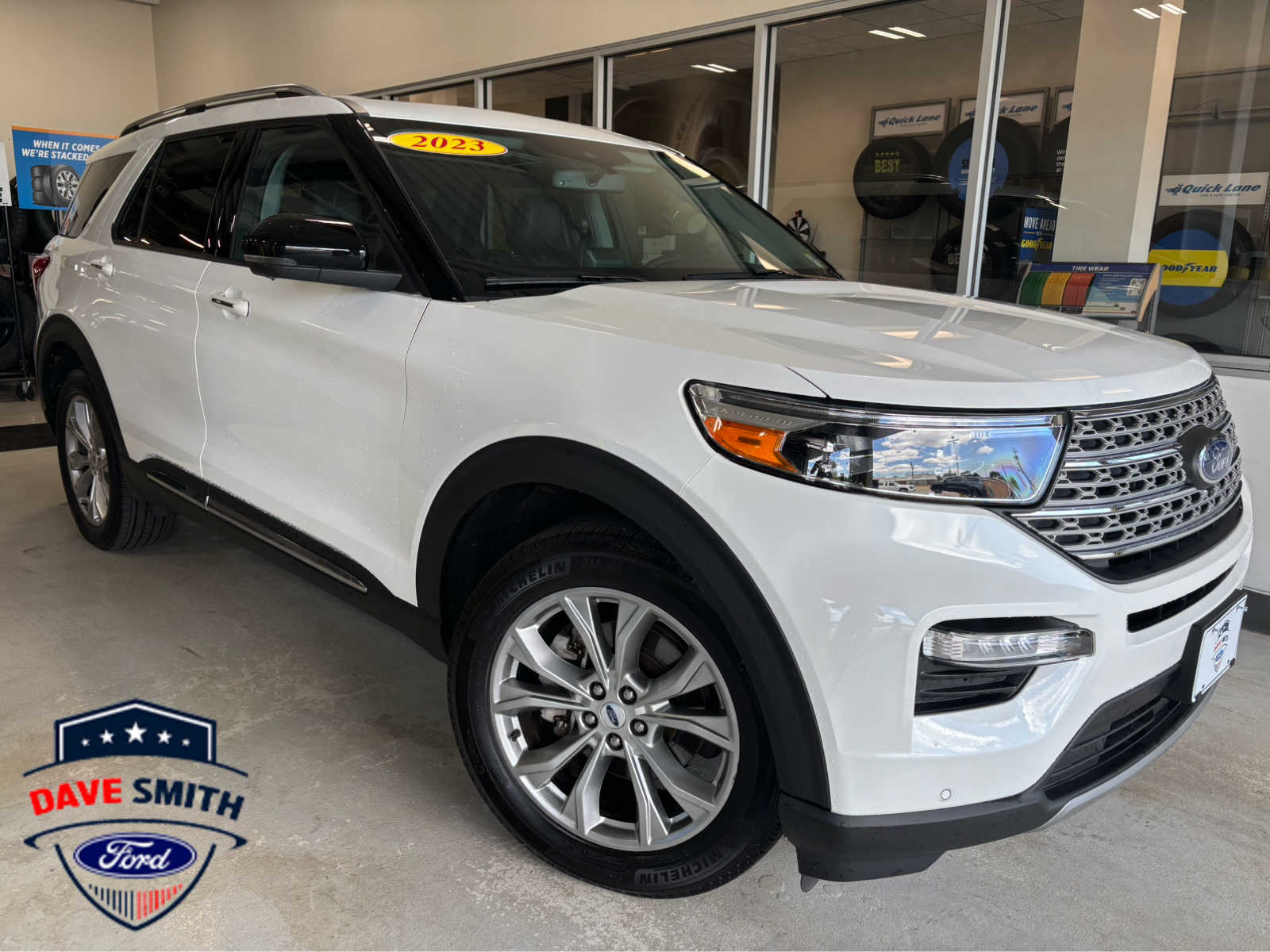 2023 Ford Explorer SUV 
