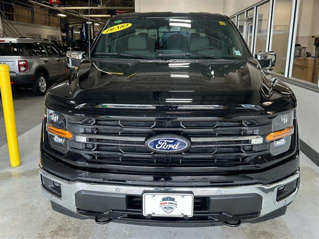 2025 Ford F-150 XLT photo 2