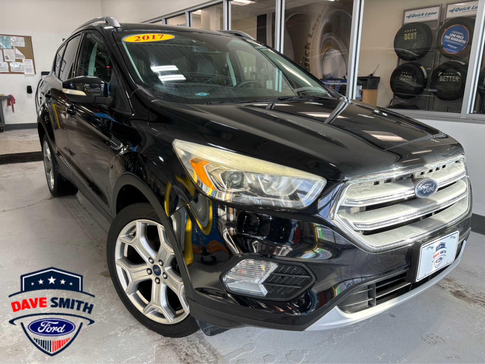 2017 Ford Escape Titanium's photo
