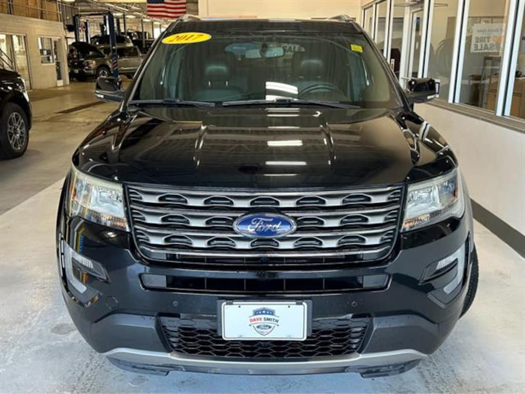 Used 2017 Ford Explorer XLT SUV