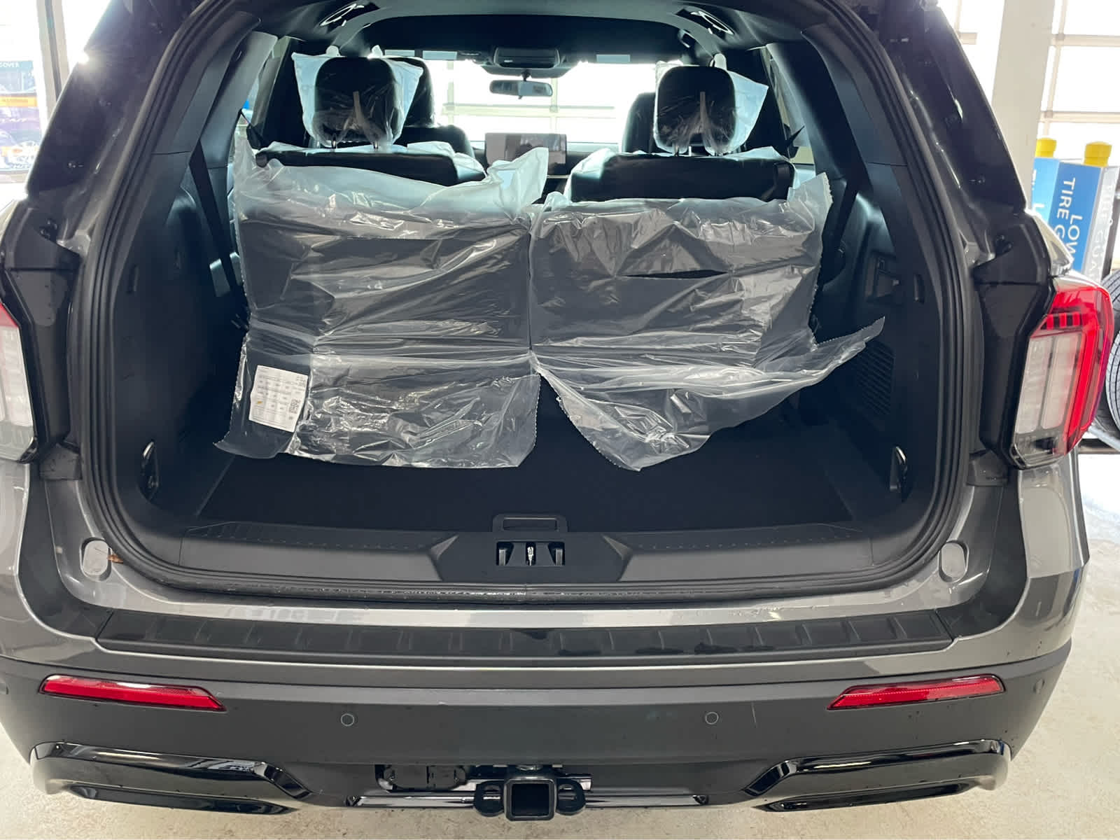 2026 Ford Explorer ST-Line - Photo 27