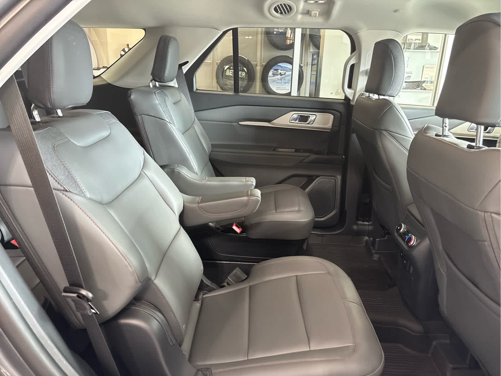 2026 Ford Explorer Active - Photo 22