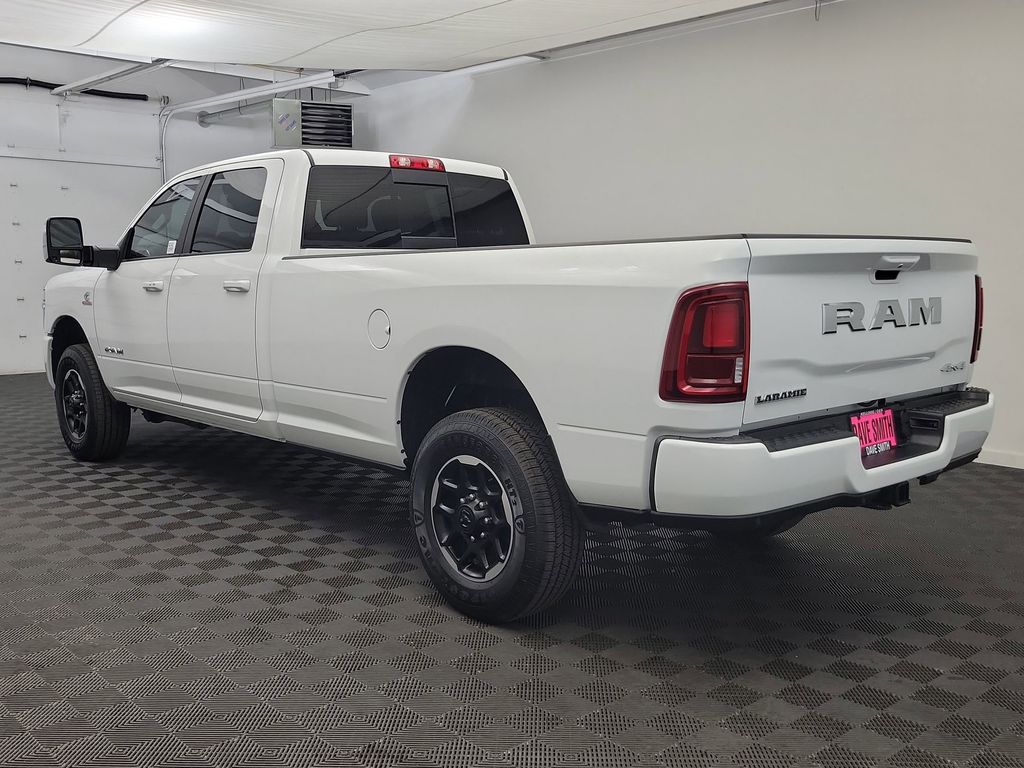 2025 Ram 3500 Laramie photo 3
