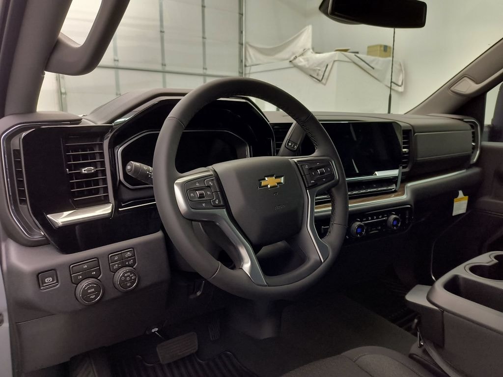 New 2026 Chevrolet Silverado 3500 LT Crew Cab
