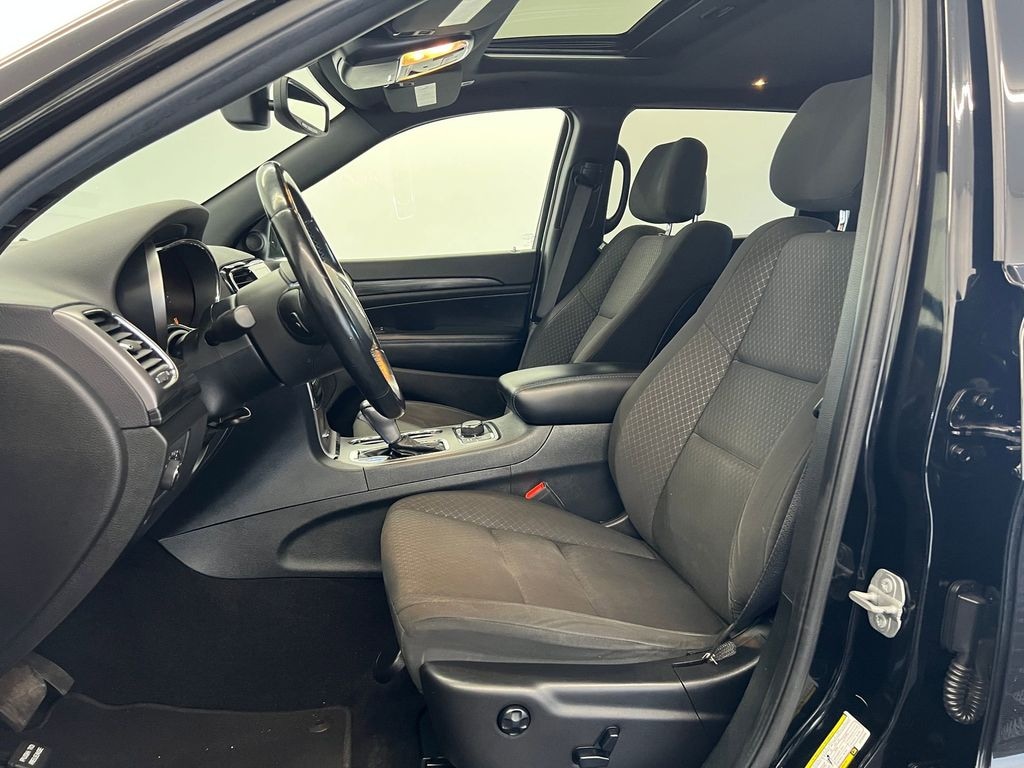 Used 2020 Jeep Grand Cherokee Laredo SUV