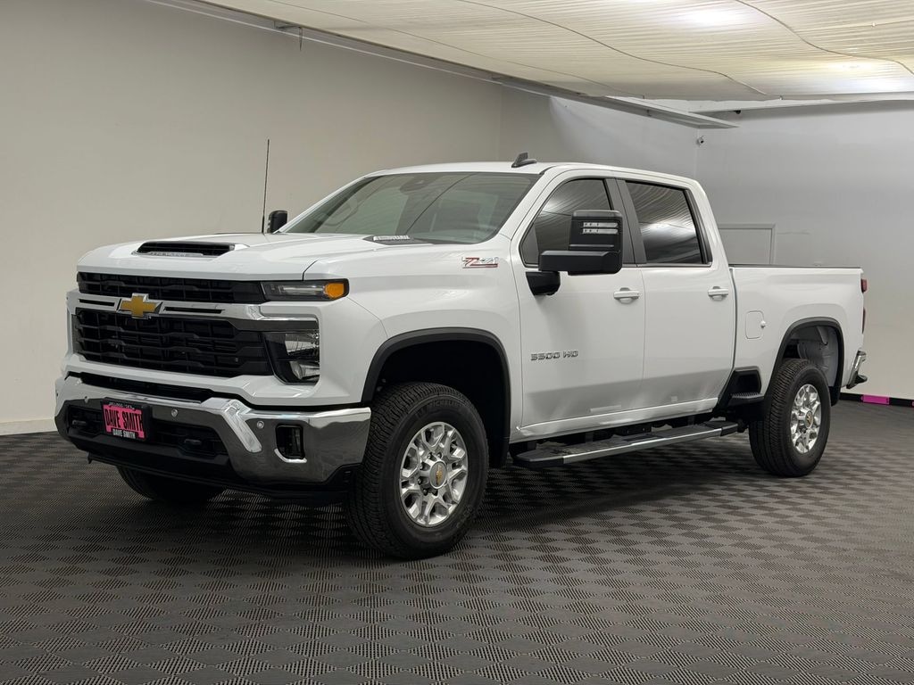 New 2026 Chevrolet Silverado 3500 LT Crew Cab