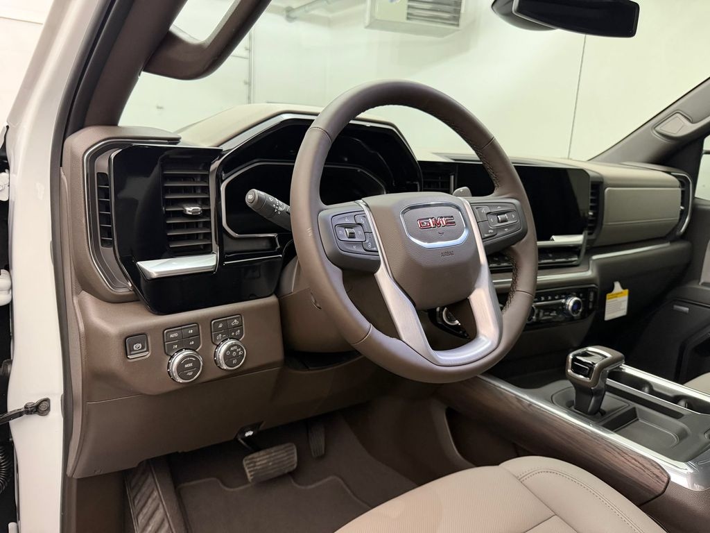 New 2026 GMC Sierra SLT Crew Cab