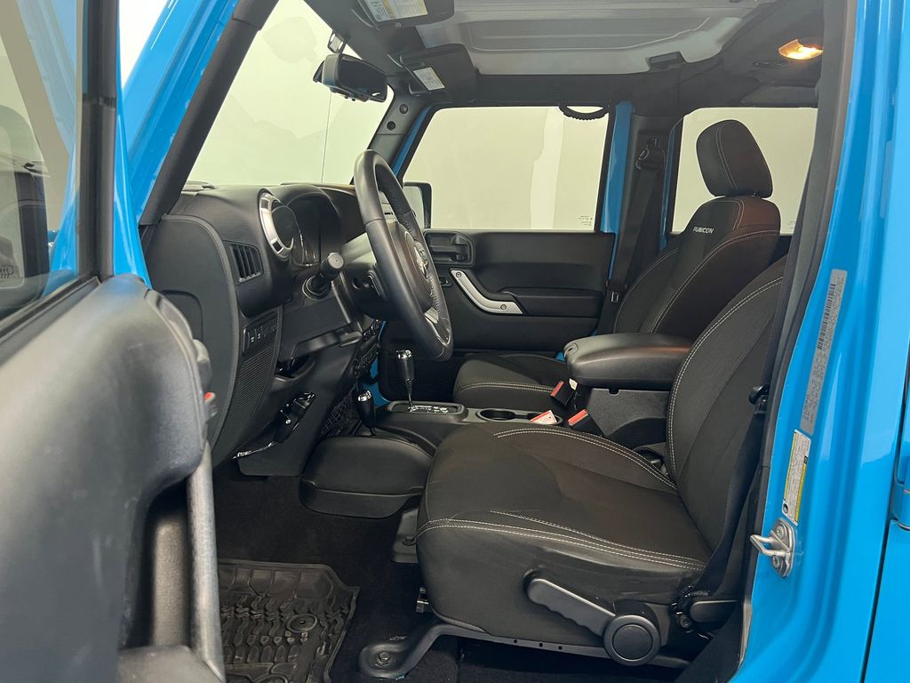 2017 Jeep Wrangler Unlimited Rubicon photo 4
