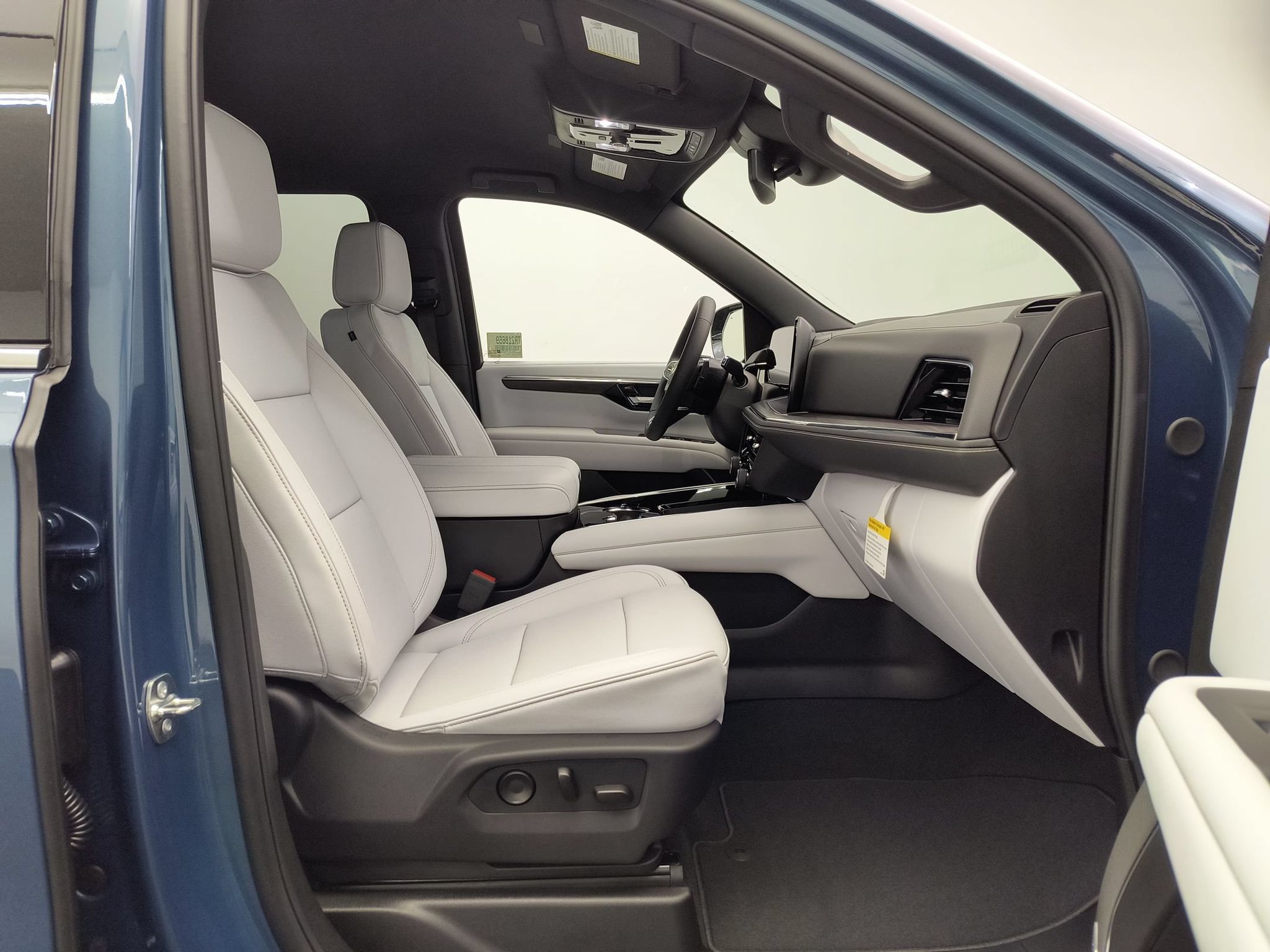 2026 Chevrolet Suburban Premier - Photo 30