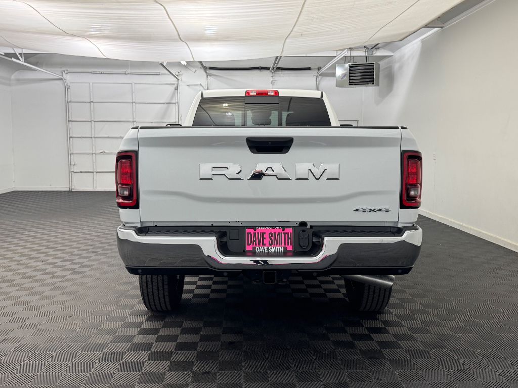 2025 Ram 3500 Tradesman photo 4