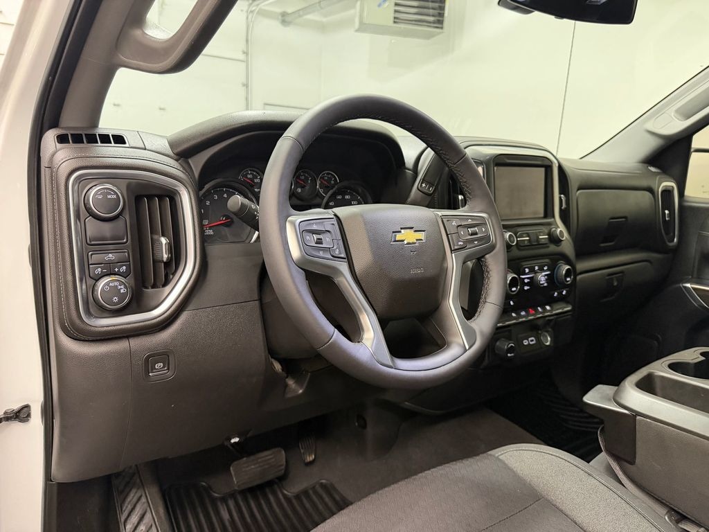 Used 2022 Chevrolet Silverado 1500 LT w/1LT Truck Crew Cab