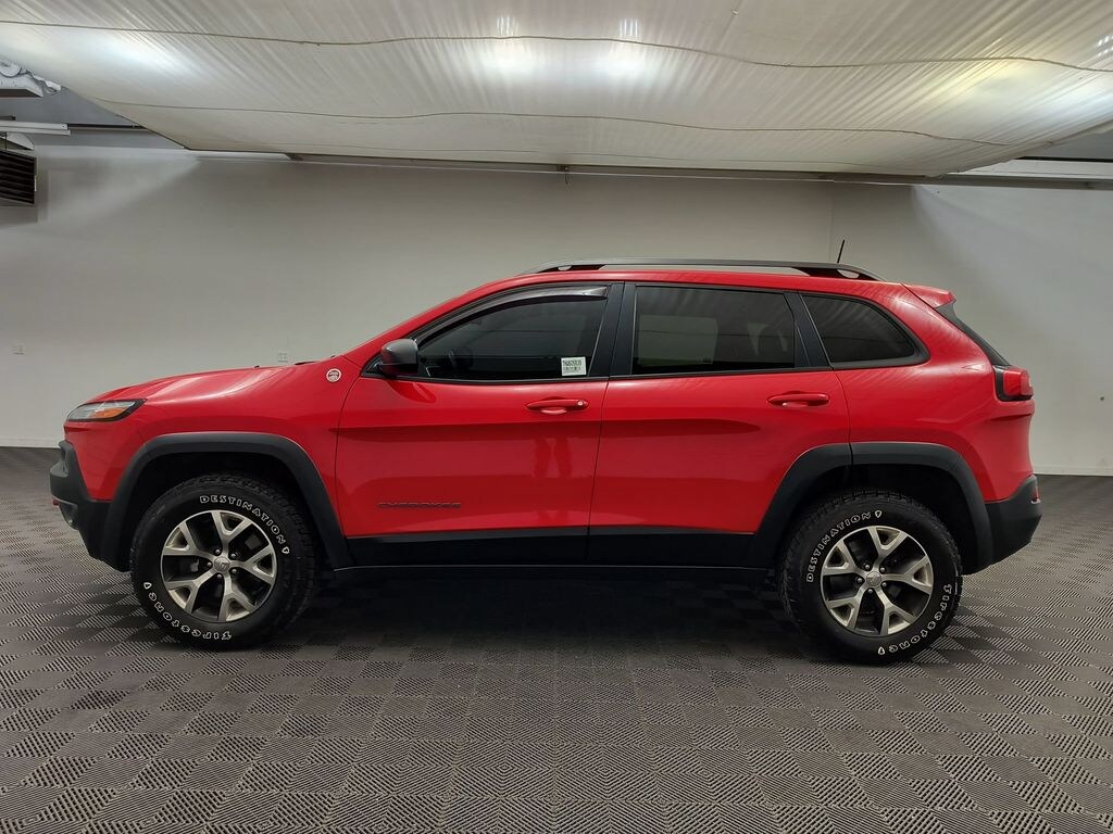 Used 2017 Jeep Cherokee Trailhawk 4x4 SUV
