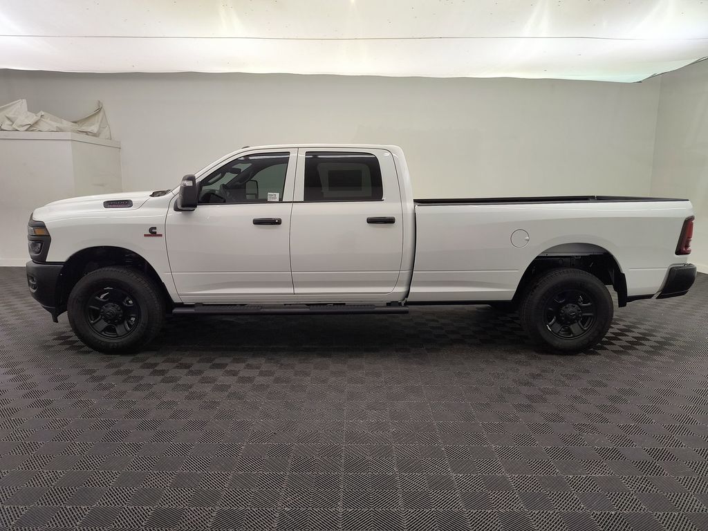 2025 Ram 3500 Tradesman photo 2