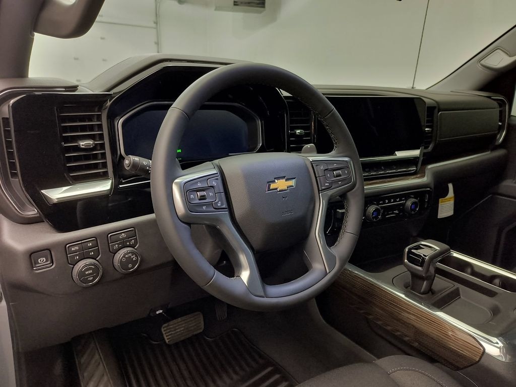 New 2026 Chevrolet Silverado LT Crew Cab