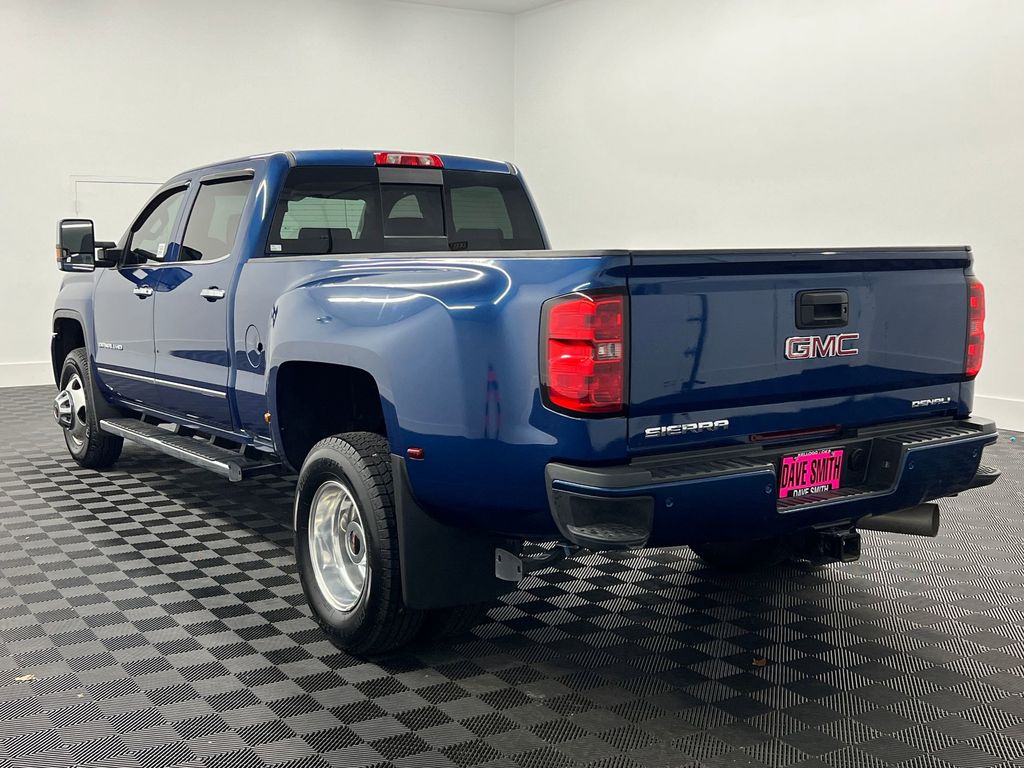 2015 Gmc Sierra 3500 Denali photo 3