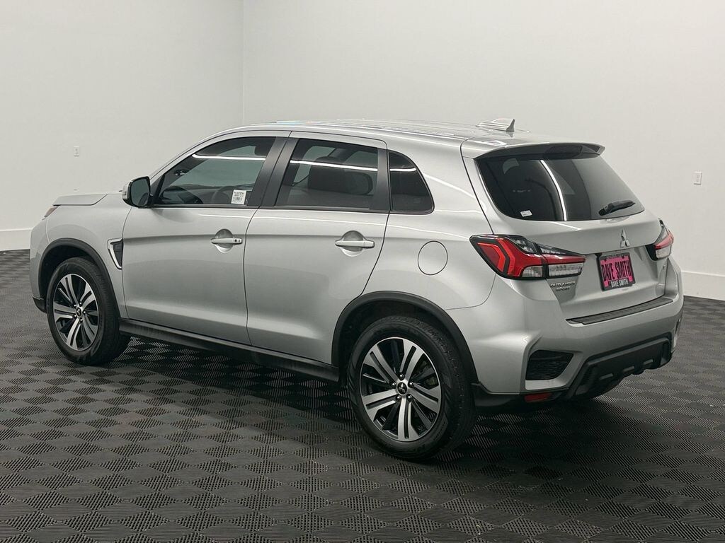 Used 2025 Mitsubishi Outlander Sport 2.0 SE SUV