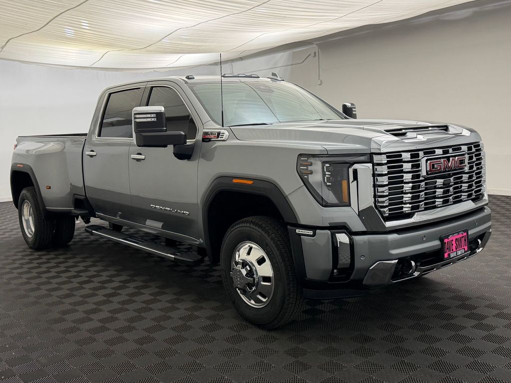 2026 GMC Sierra 3500HD Denali - Photo 7