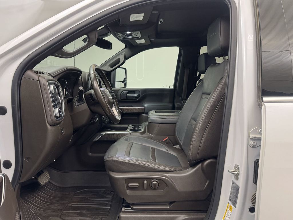 2022 Gmc Sierra 3500 Denali photo 4