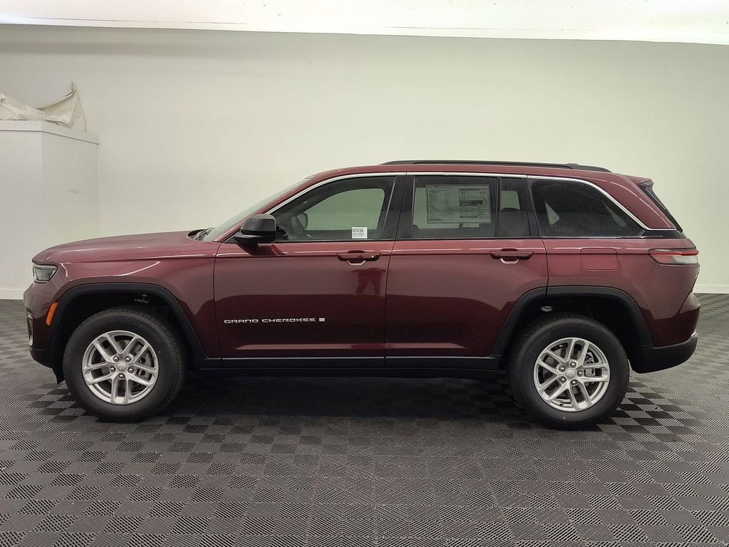 New 2025 Jeep Grand Cherokee Laredo X Sport Utility