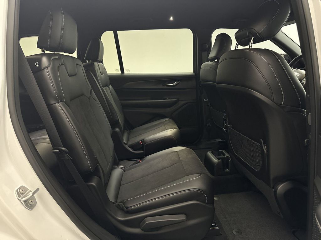 2025 Jeep Grand Cherokee L Altitude - Photo 20