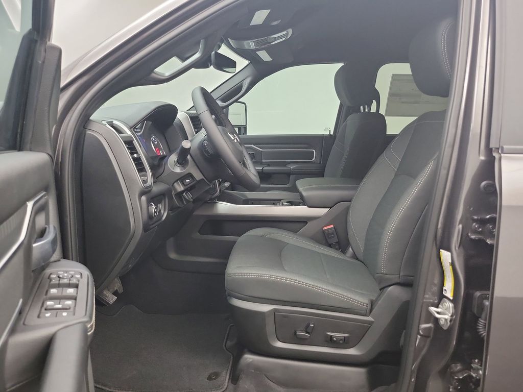 2026 Ram 2500 Big Horn photo 4