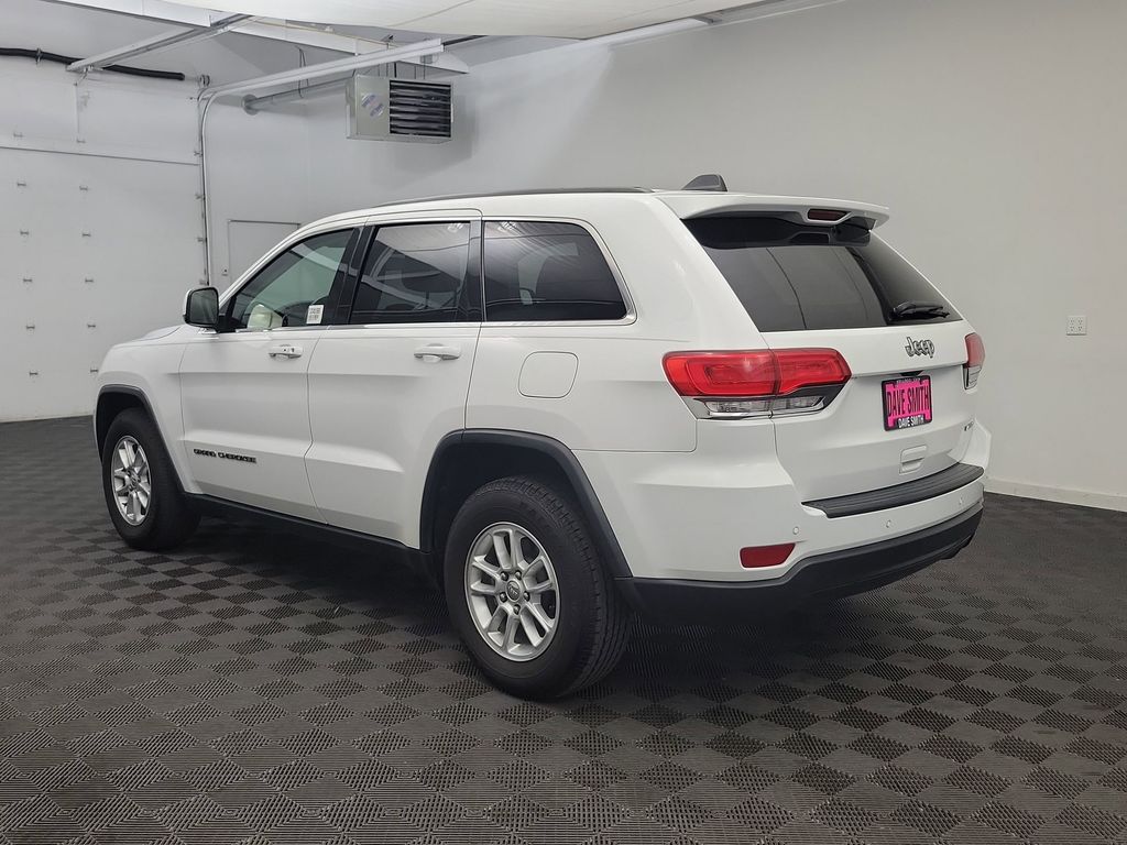 2018 Jeep Grand Cherokee Laredo photo 3