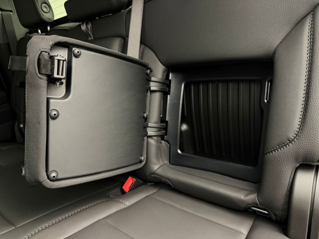 2026 GMC Sierra 3500HD Denali - Photo 21