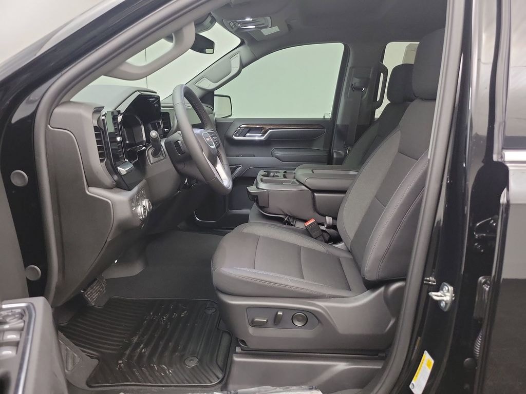 New 2026 GMC Sierra SLE Crew Cab