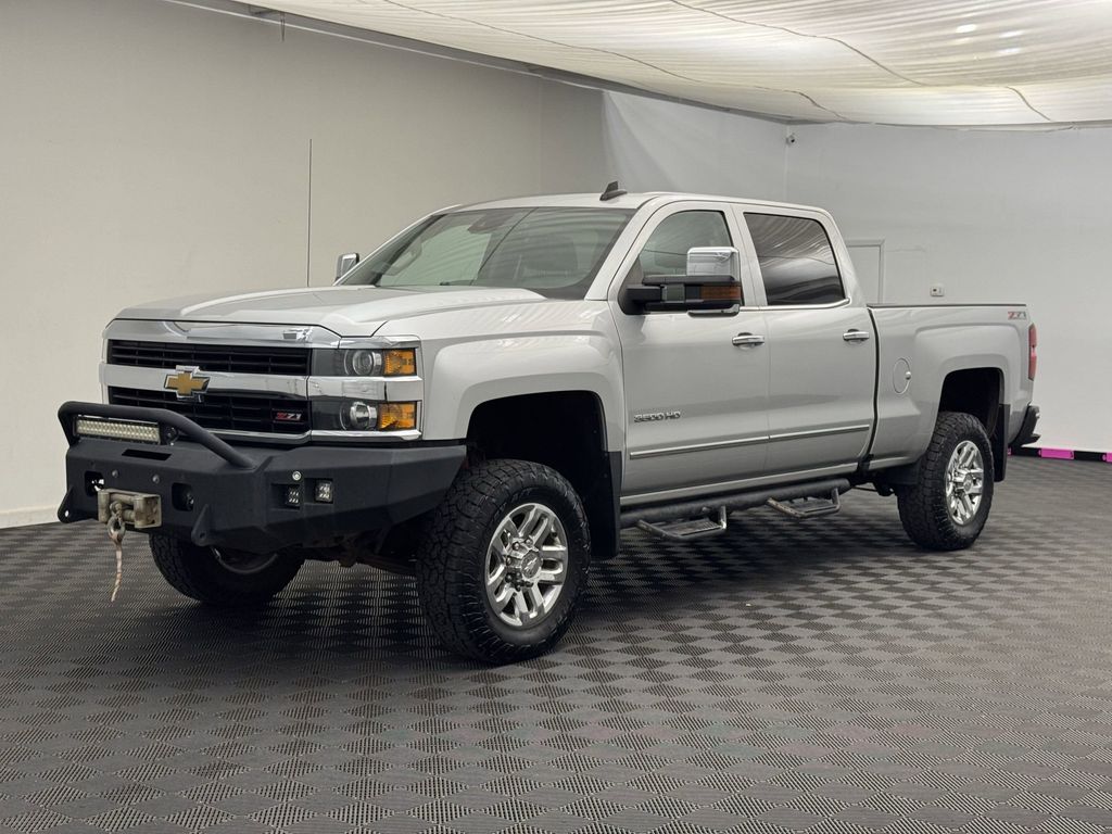 2017 Chevrolet Silverado 3500HD LTZ photo 2