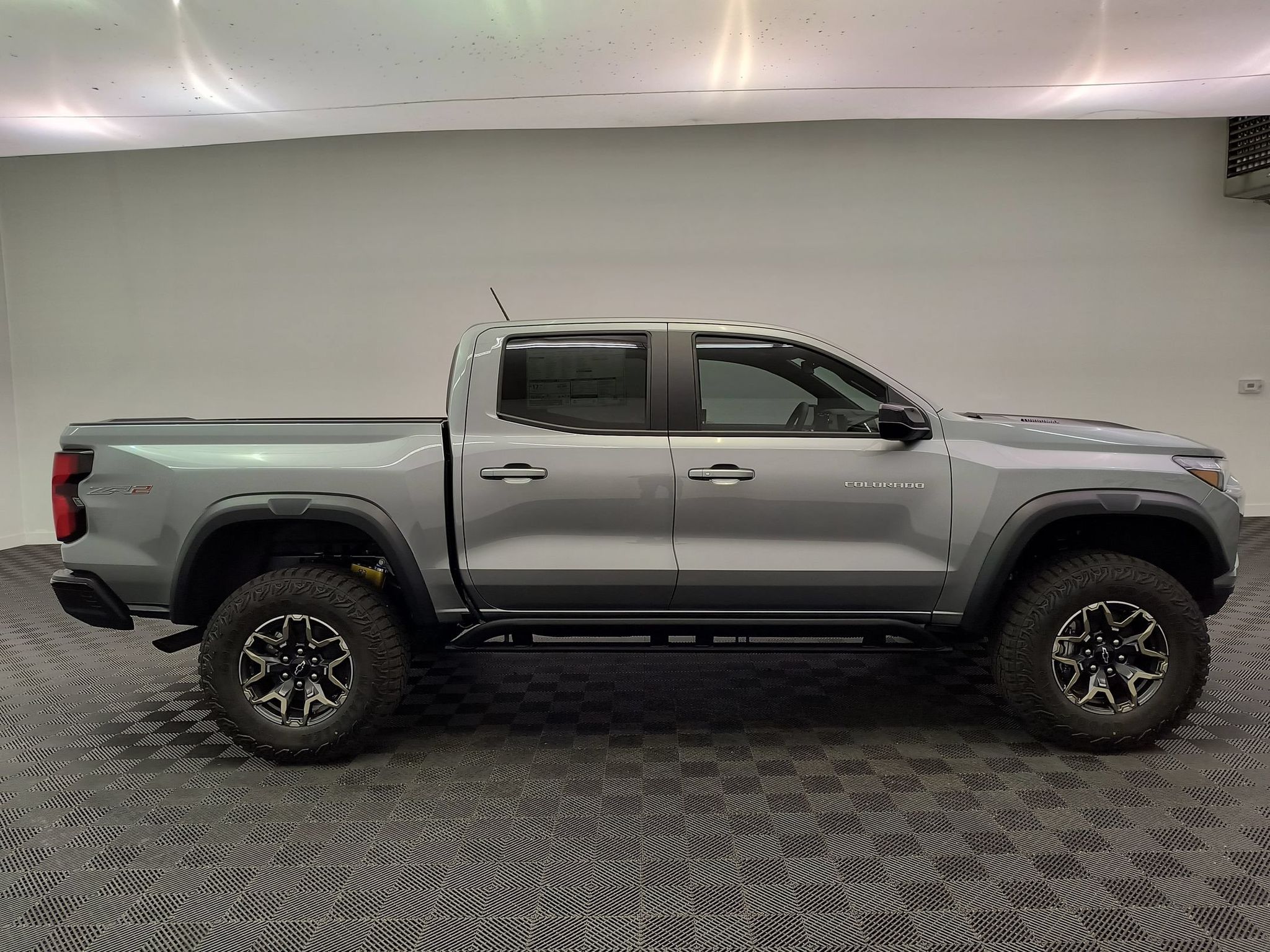 2026 Chevrolet Colorado ZR2 - Photo 8