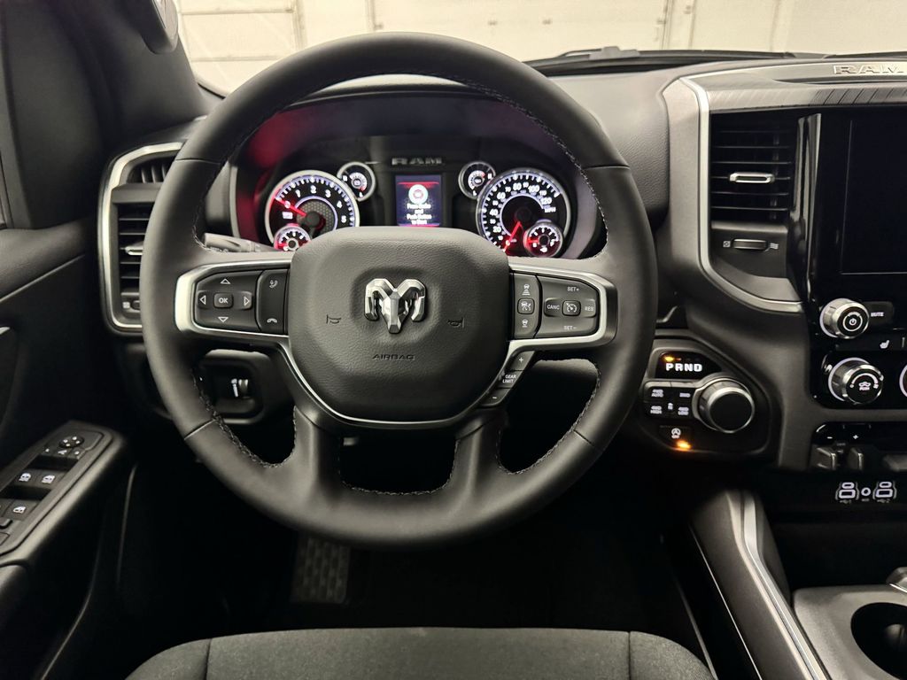 2025 Ram 1500 Big Horn photo 4